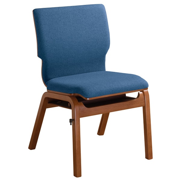 Three Quarter View of Vantage Chair with Full Padded Back